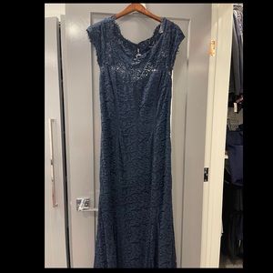 Monique Lhuillier Womens Navy Lace Evening Gown